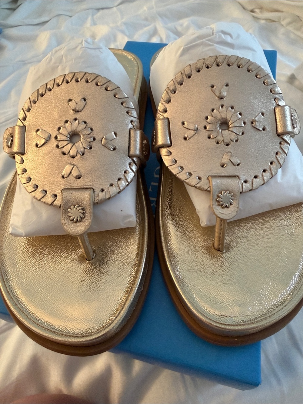 New Jack Rogers Collins Metallic Gold Leather Thong Sandals